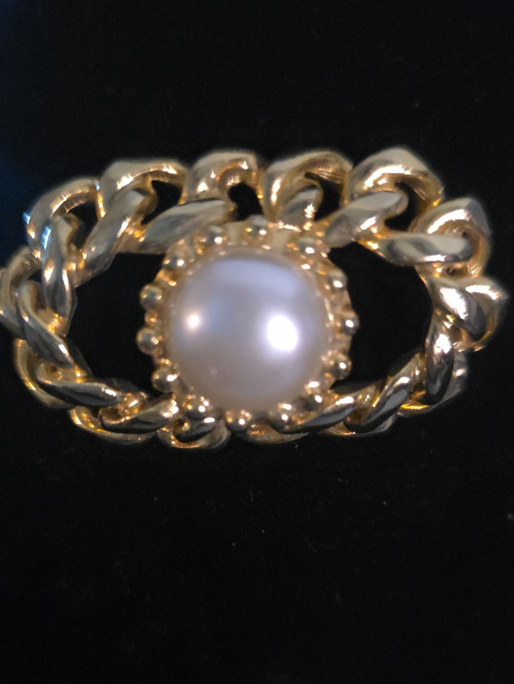 Vintage Gold Chain Link Ring with White Pearl